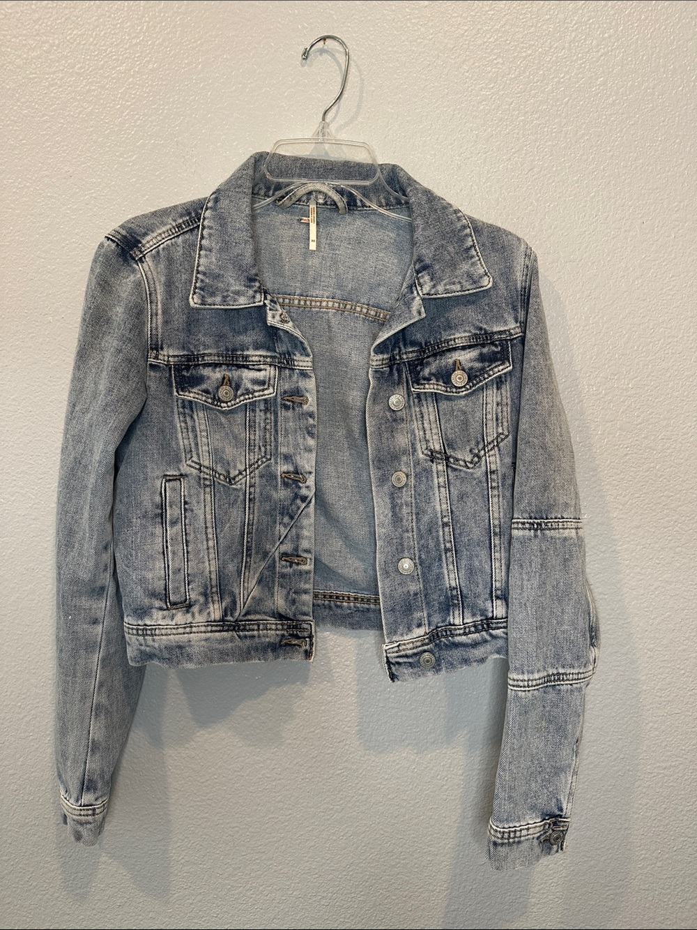 Free People Rumors Acid Wash Cropped Denim Jacket XS